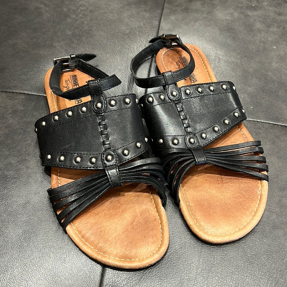 Minnetonka Black leather sandals with silver metal details Size 8